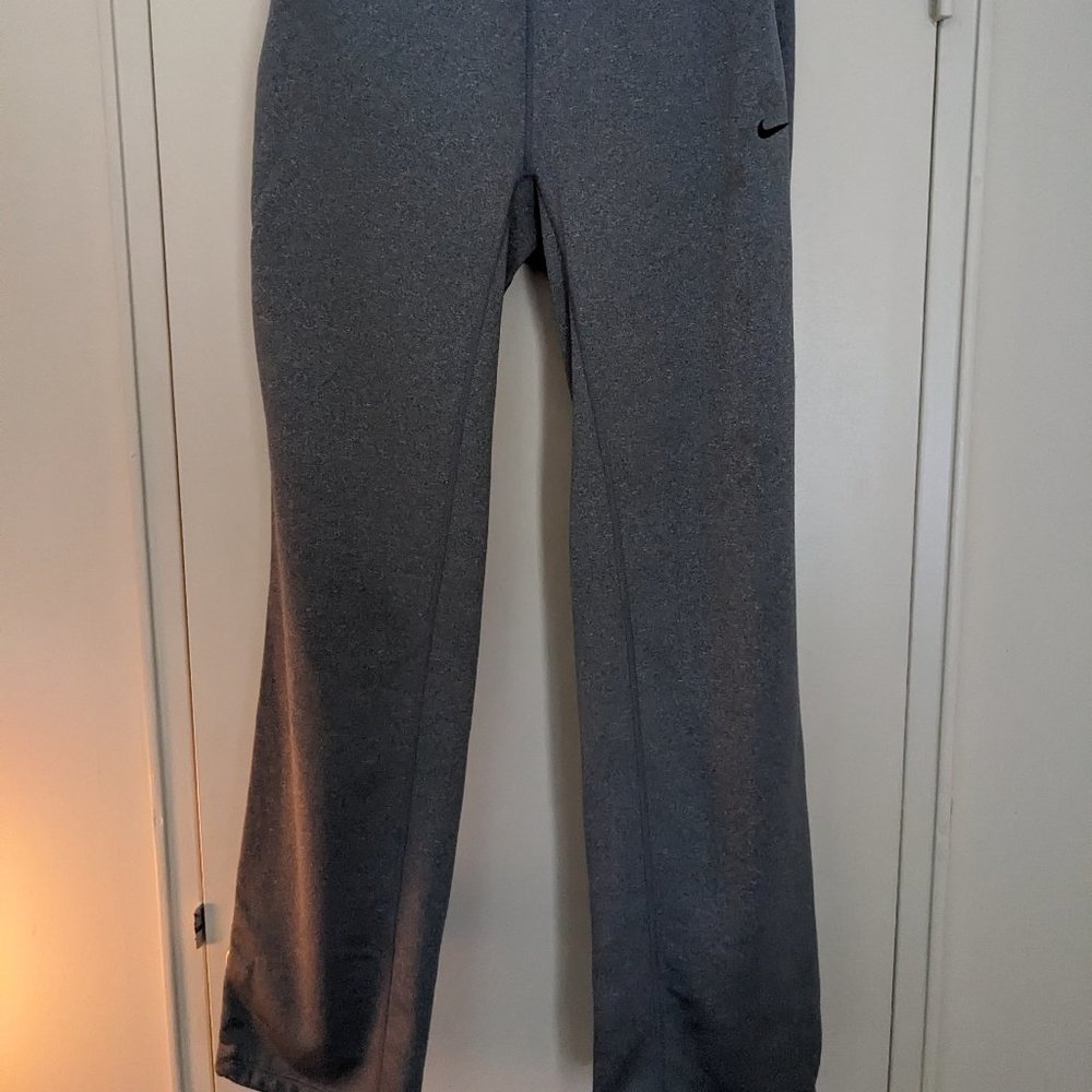 Nike sweatpants small